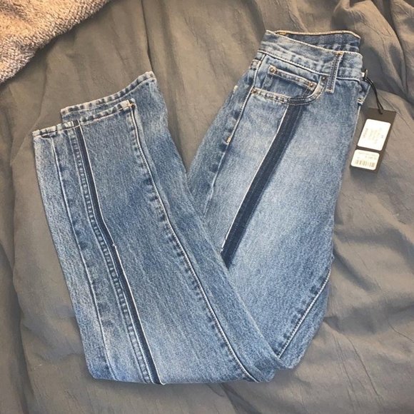 CARMAR NWT High Rise Straight Leg Jeans - Picture 3 of 4